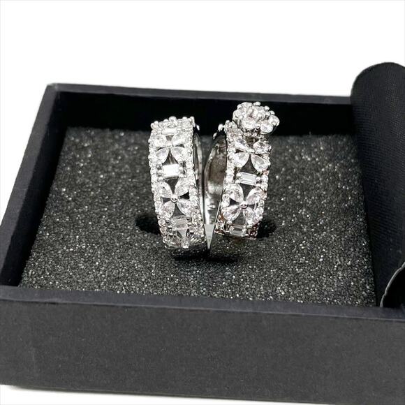 Fashion Jewelry Ring Set Silver Plated Cubic Zirconia Size 7 - Picture 6 of 7